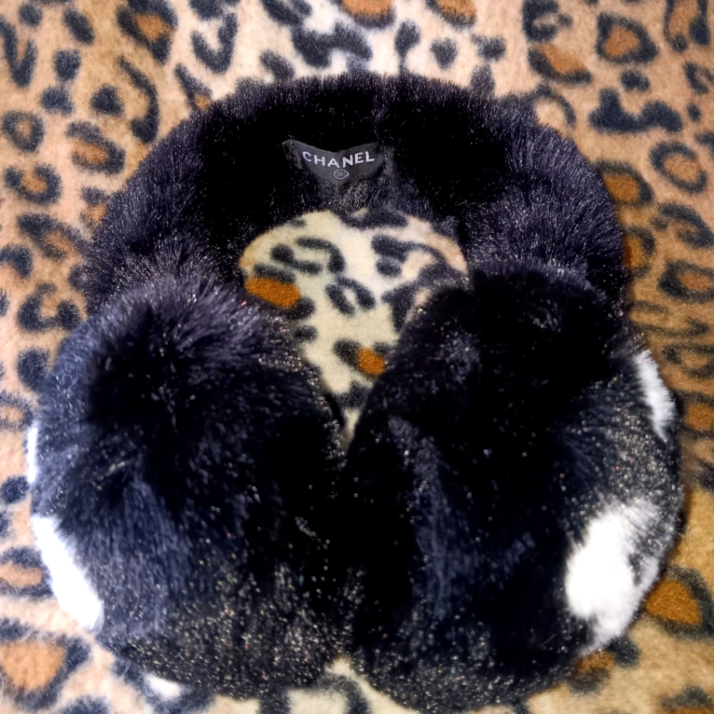 CHANEL EARMUFF